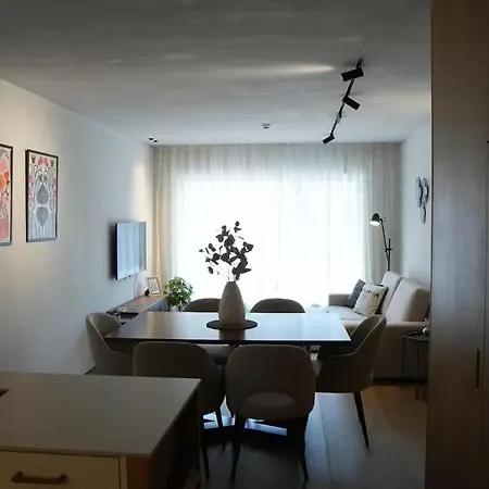 Modern In Almada By Cozzy Homes Appartement Oporto