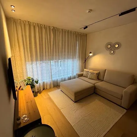 Modern In Almada By Cozzy Homes Appartement