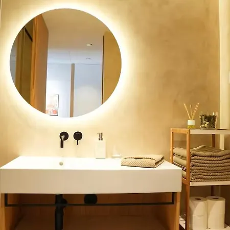 Modern In Almada By Cozzy Homes Appartement *